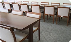 葬儀の仲介業者が手配する控室の例